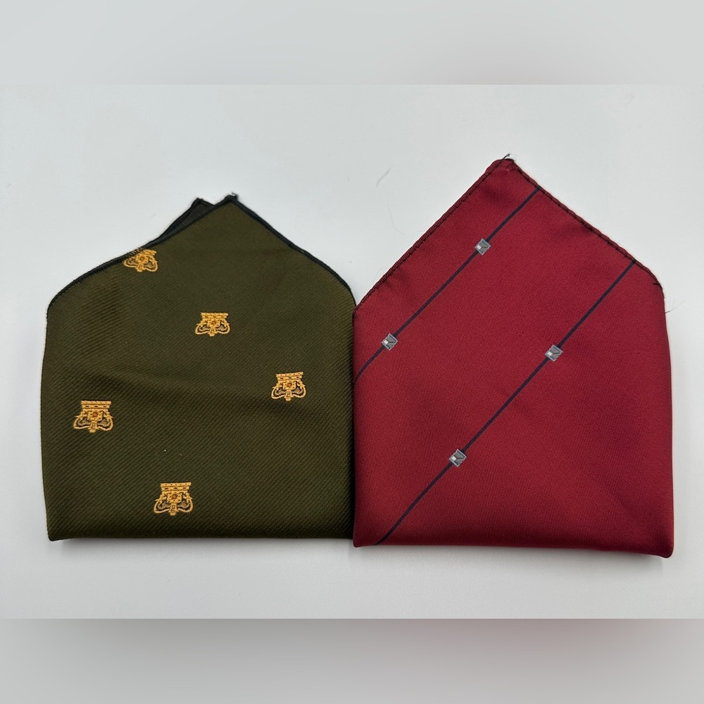 Men’s Set Of 2 Vintage Pocket Squares Olive Green And Burgundy Striped